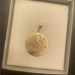 💛 Vintage 10k gold tree of life pendant